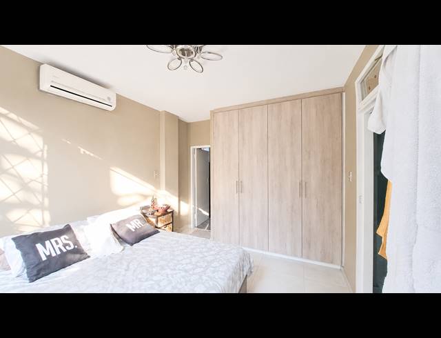 1 BEDROOM APARTMENT FOR SALE IN ESSENWOOD